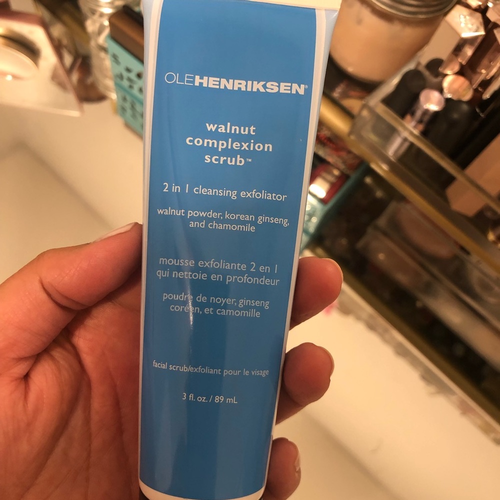 Olehenrikson walnut scrub